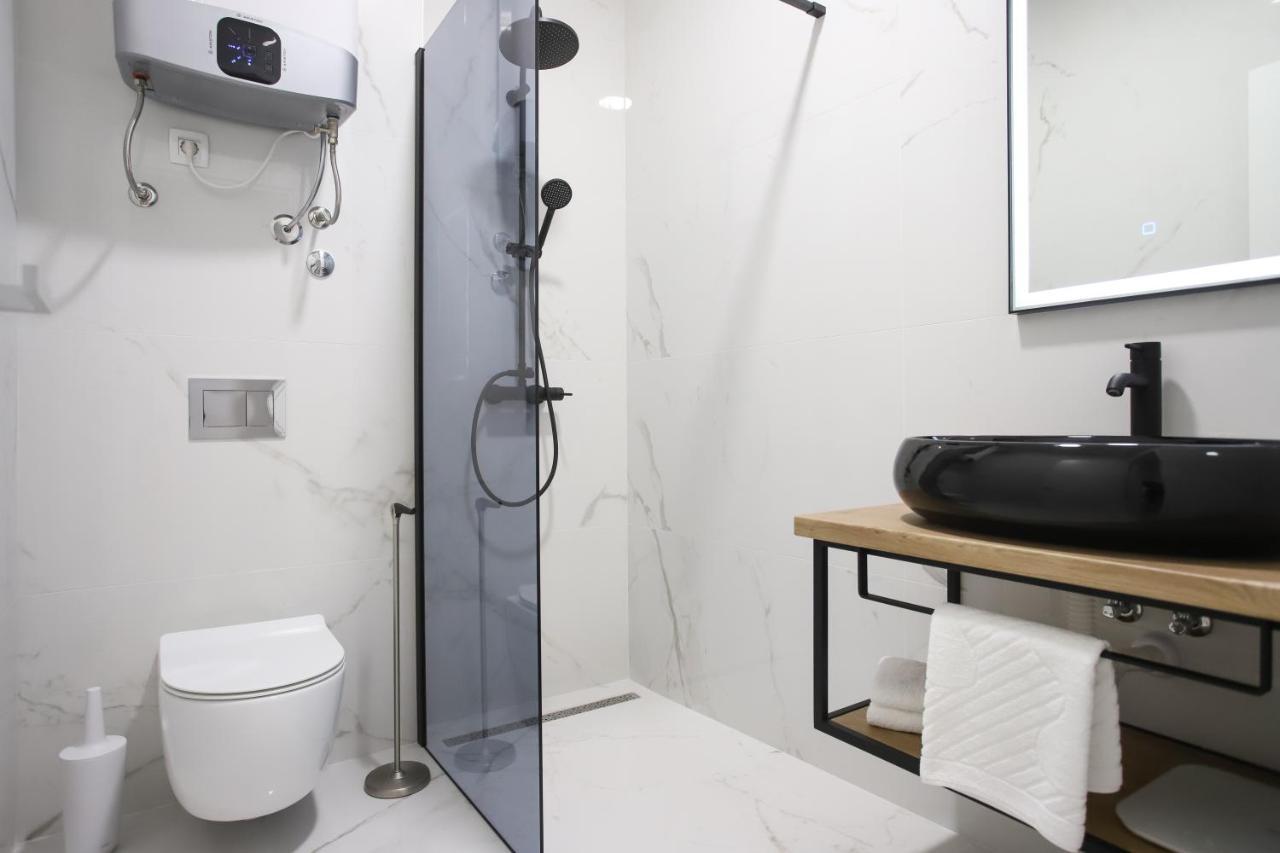 New&Luxury Apartment With An Outstanding View - Bombii Blue ドゥブロブニク エクステリア 写真